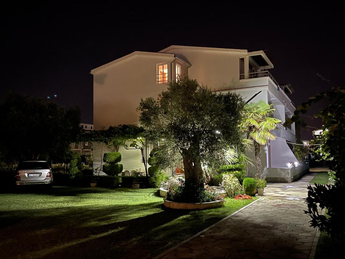 Apartaments Queen Ulcinj Exterior foto