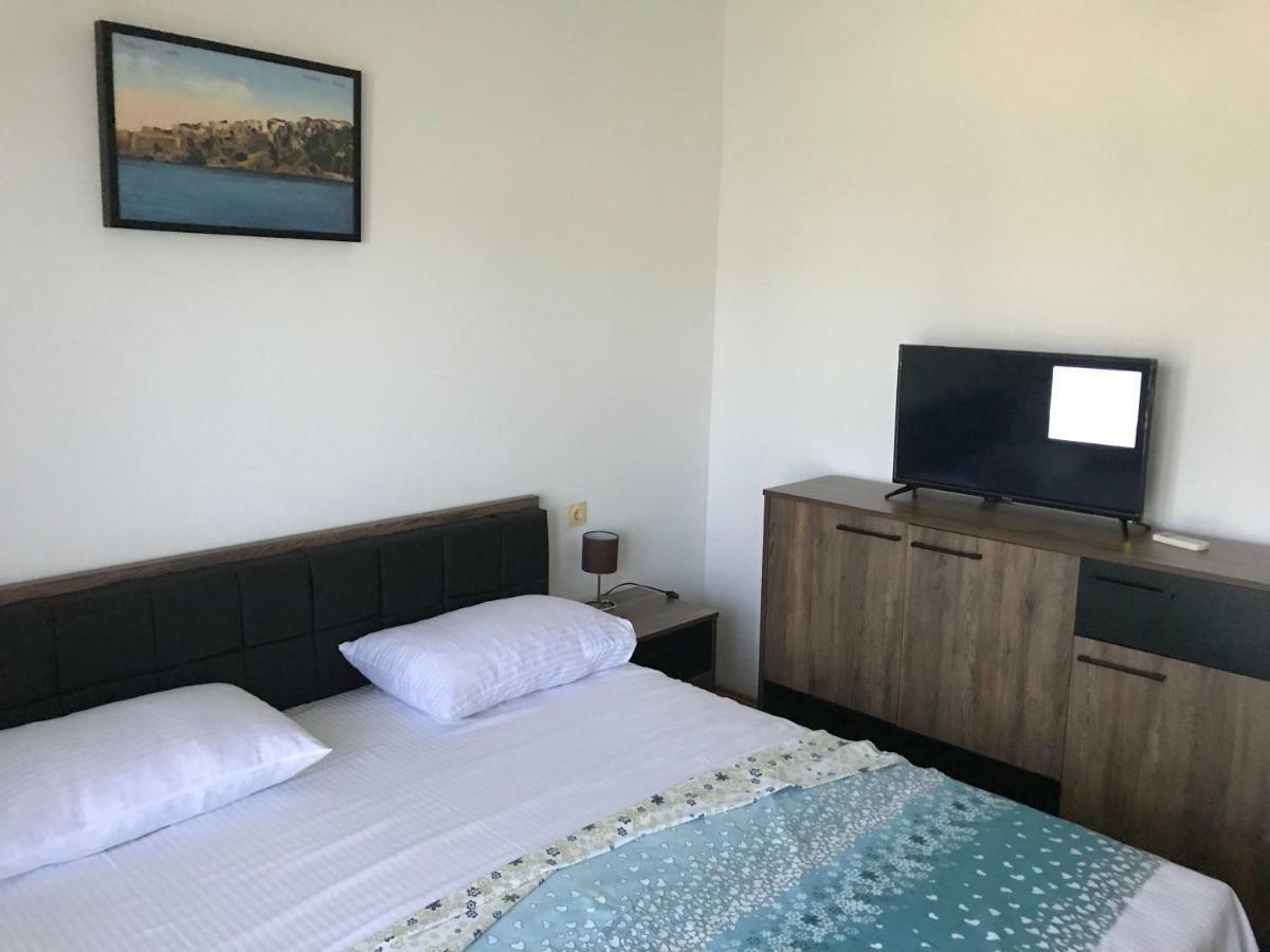Apartaments Queen Ulcinj Exterior foto