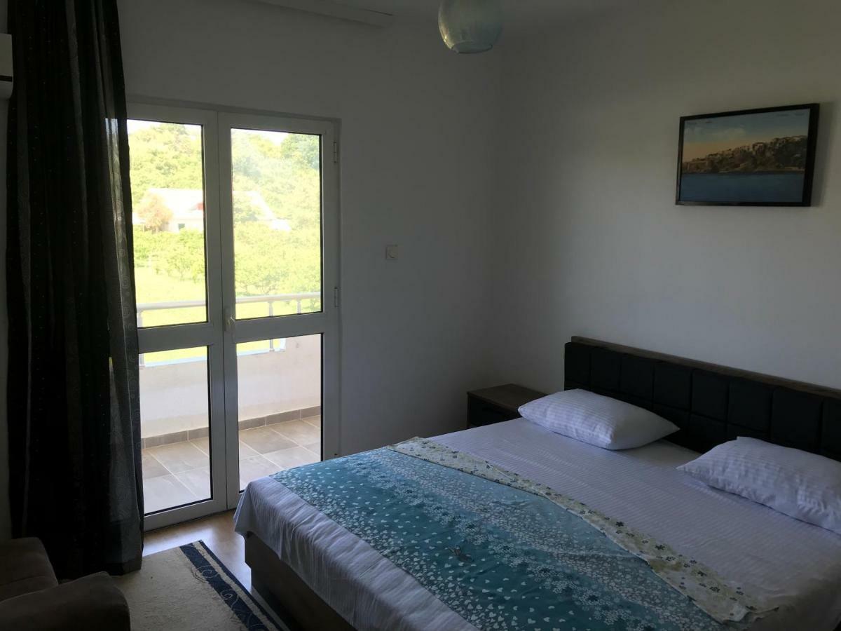 Apartaments Queen Ulcinj Exterior foto
